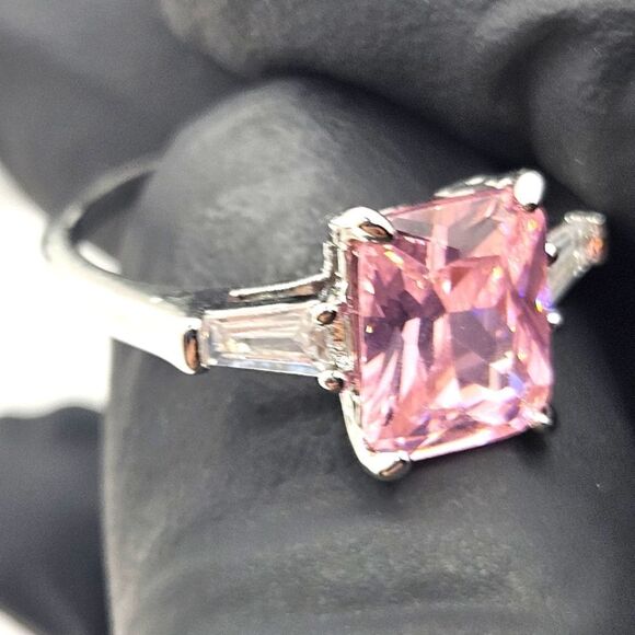 Pink Princess Cut Sapphire Ring on 925 Sterling Silver - Women's Jewelry - Picture 8 of 11